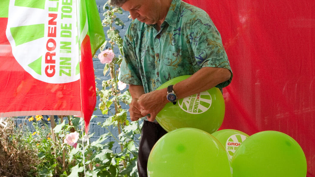 Ballonnen die na gebruik níet in het milieu terecht kwamen (Molenmarkt 2012)