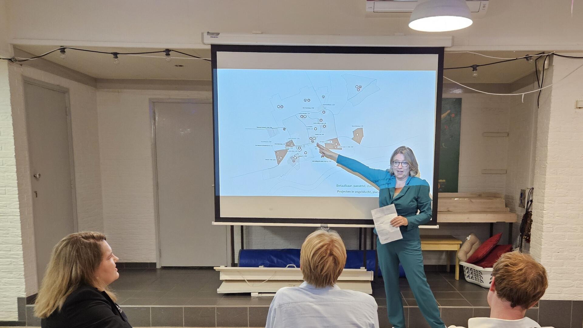 Anne Janssen spreekt over wonen